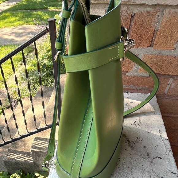 Dooney & Bourke Vintage Alto Pyramid Italy Rare Green Sling Backpack Bag - Picture 4 of 14